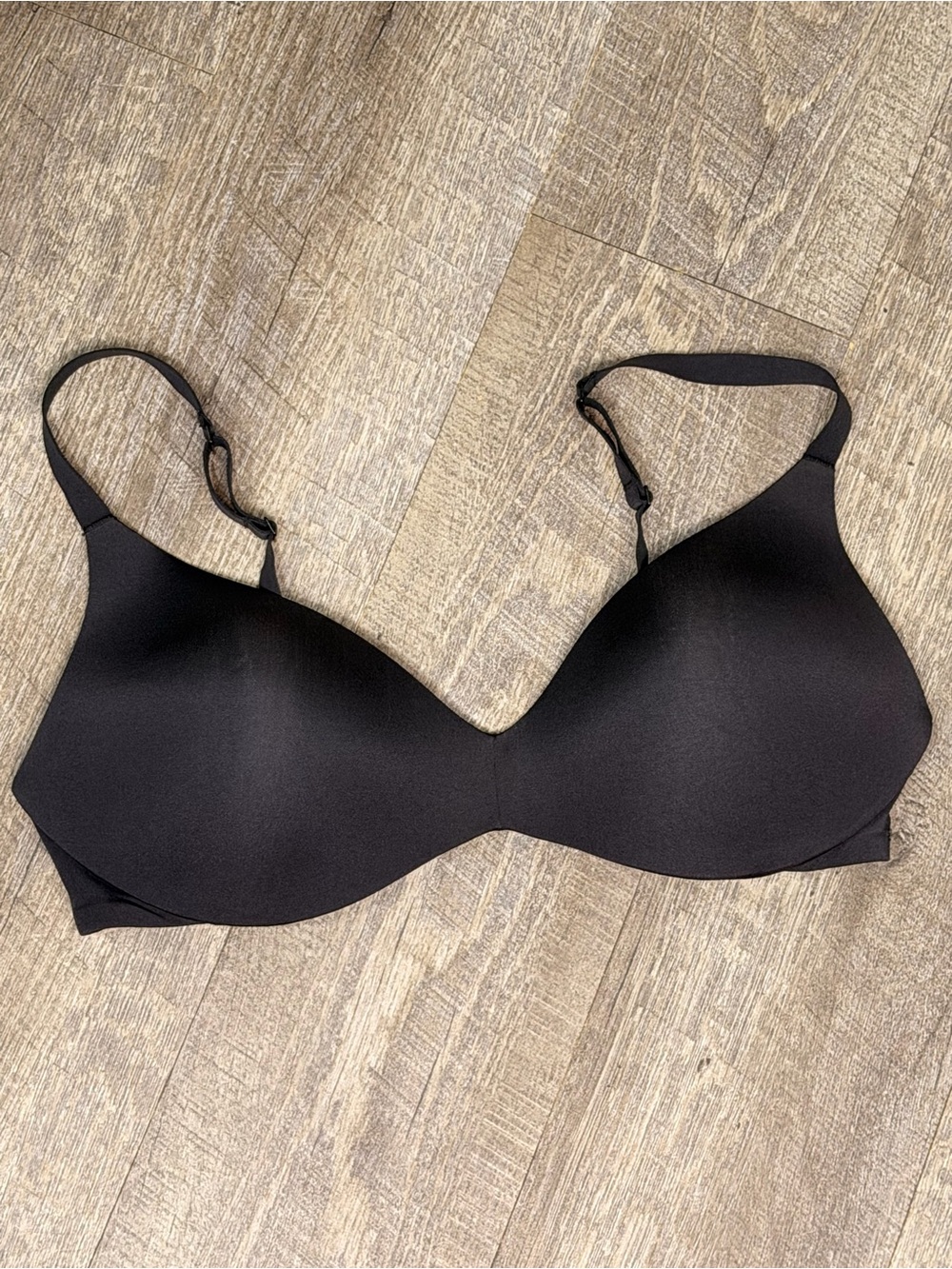Skims Wireless Form Push-Up Plunge Bra Size 38C Onyx (DM-DEM-9539W)